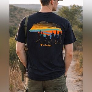 Columbia Black Bear Graphic Outdoor T-Shirt Men’s Medium